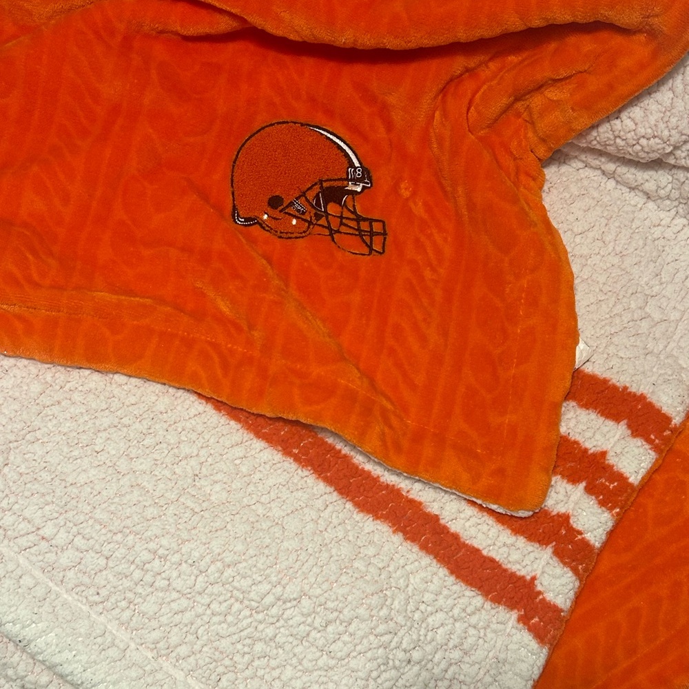 PEGASUS CLEVELAND BROWNS PLUSH BLANKET THROW 60" x 70"